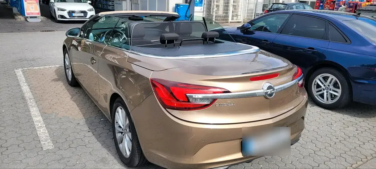 Gebraucht Opel Cascada 140 PS (102 kW) 2013 Gold Cabrio