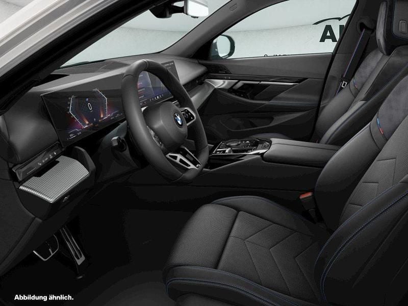 Neu BMW 520 Shadowline 197 PS (144 kW) 2025 Schwarz Kombi