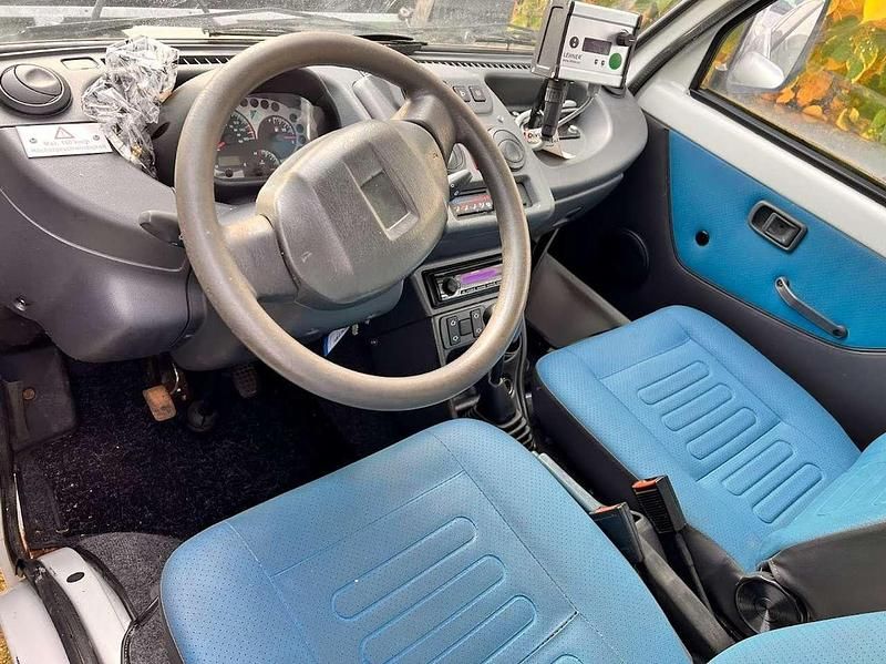 Gebraucht Piaggio Porter 71 PS (52 kW) 2013 Weiß Van / Kleinbus