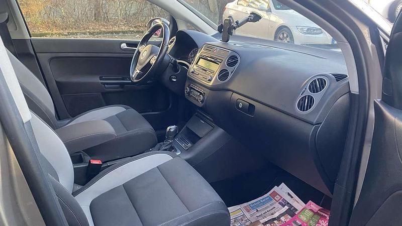 Second-hand VW Golf VII Life 122 CP (89 kW) 2014 Hatchback
