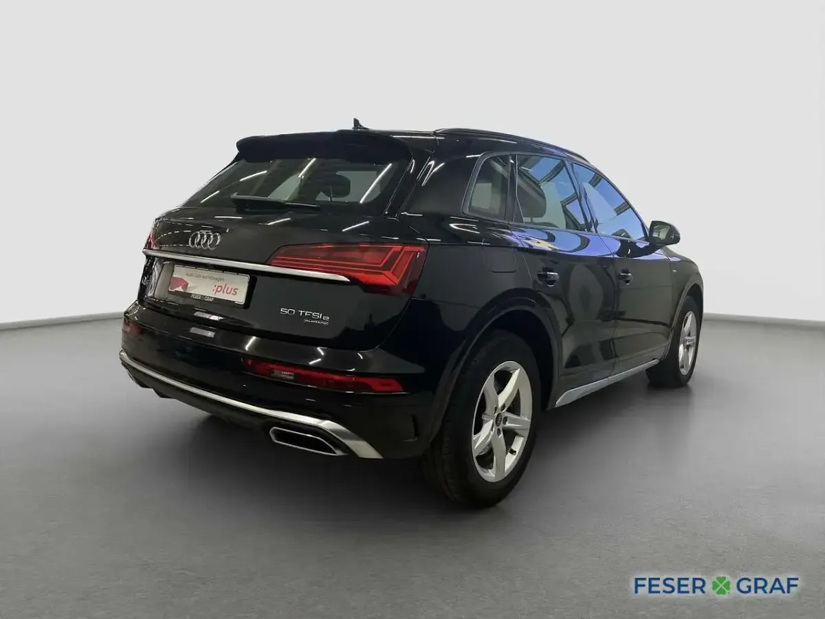 Gebraucht Audi Q5 S-Line 299 PS (219 kW) 2023 Mythosschwarz metallic SUV
