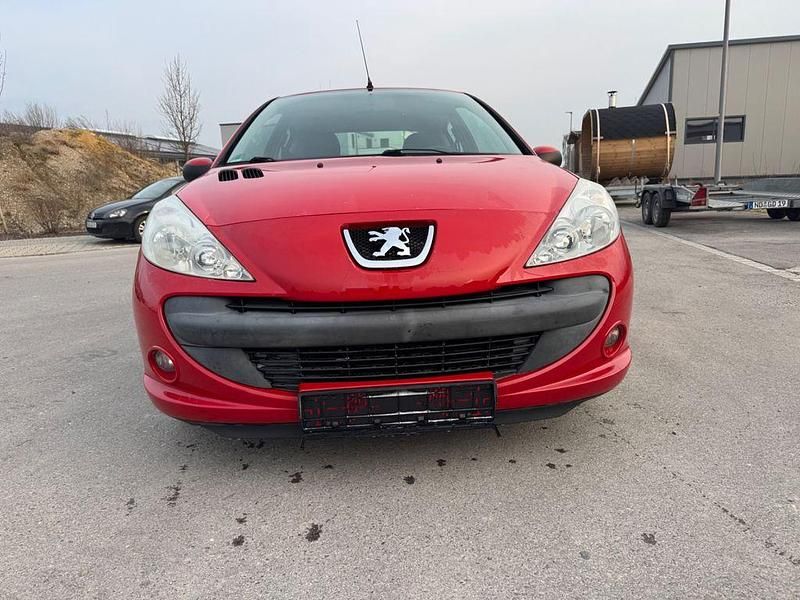Gebraucht Peugeot 206+ Basis 73 PS (53 kW) 2011 Rot Kleinwagen
