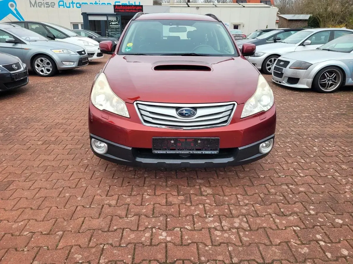 Gebraucht Subaru Outback 150 PS (110 kW) 2012 Rot Kombi