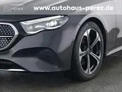 Usado Mercedes E200 Advanced Plus 204 HP (150 kW) 2024 Cinzento Sedan