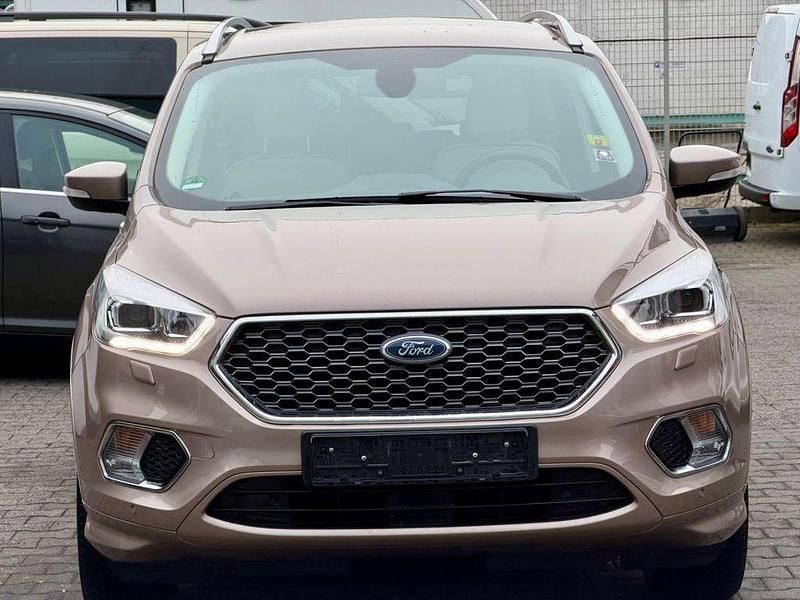 Gebraucht Ford Kuga Vignale 179 PS (131 kW) 2019 Beige SUV
