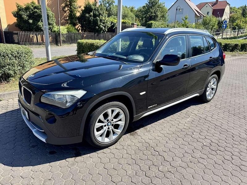 Schwarz Gebraucht 2010 BMW X1 SUV | 5.900 € (Fairer Preis) - Bild 1/4