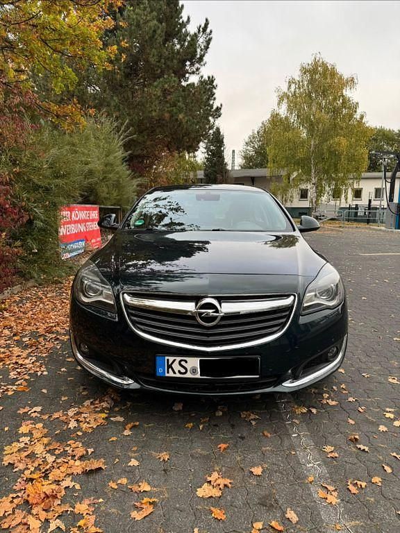 Grün Gebraucht 2015 Opel Insignia Edition Limousine | 9.500 € (Etwas zu teuer) - Bild 1/4