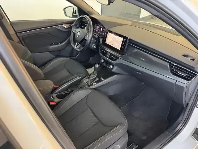 Gebraucht Skoda Scala Style 116 PS (85 kW) 2019 Weiß Kleinwagen