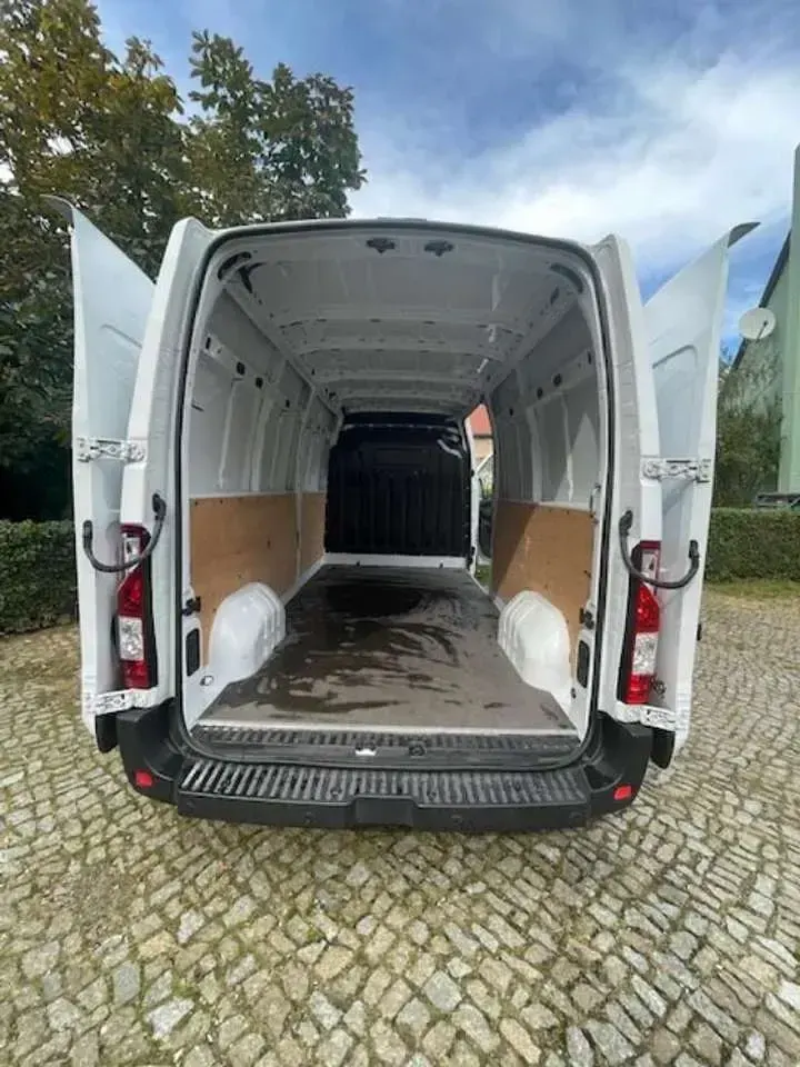 Gebraucht Opel Movano S 145 PS (106 kW) 2019 Weiß Van / Kleinbus