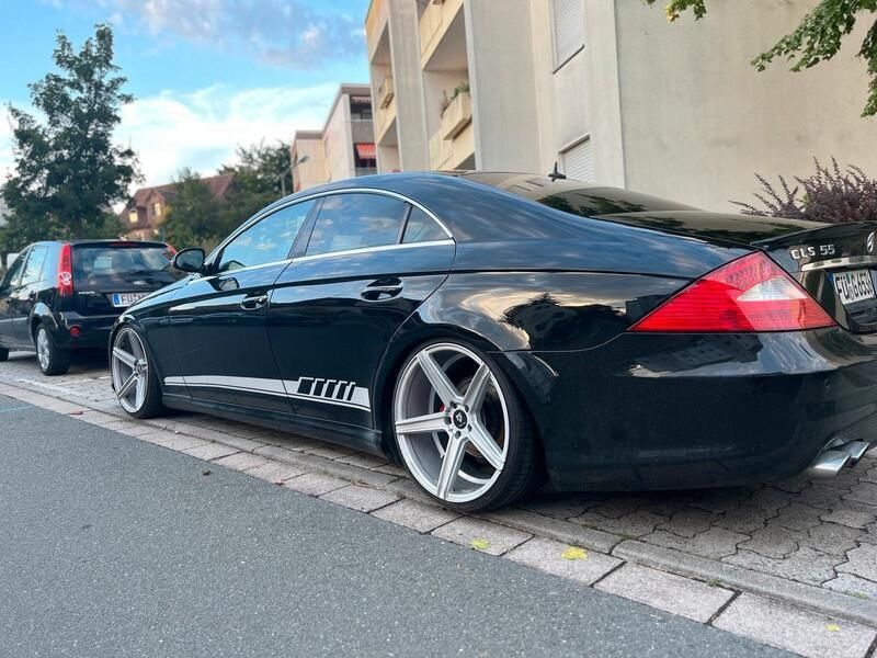 Schwarz Gebraucht 2004 Mercedes CLS350 AMG line Limousine | 9.999 € - Bild 1/4