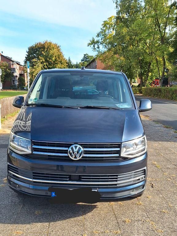 Blau Gebraucht 2015 VW T6 Generation Six Van | 36.000 € (Etwas zu teuer) - Bild 1/4