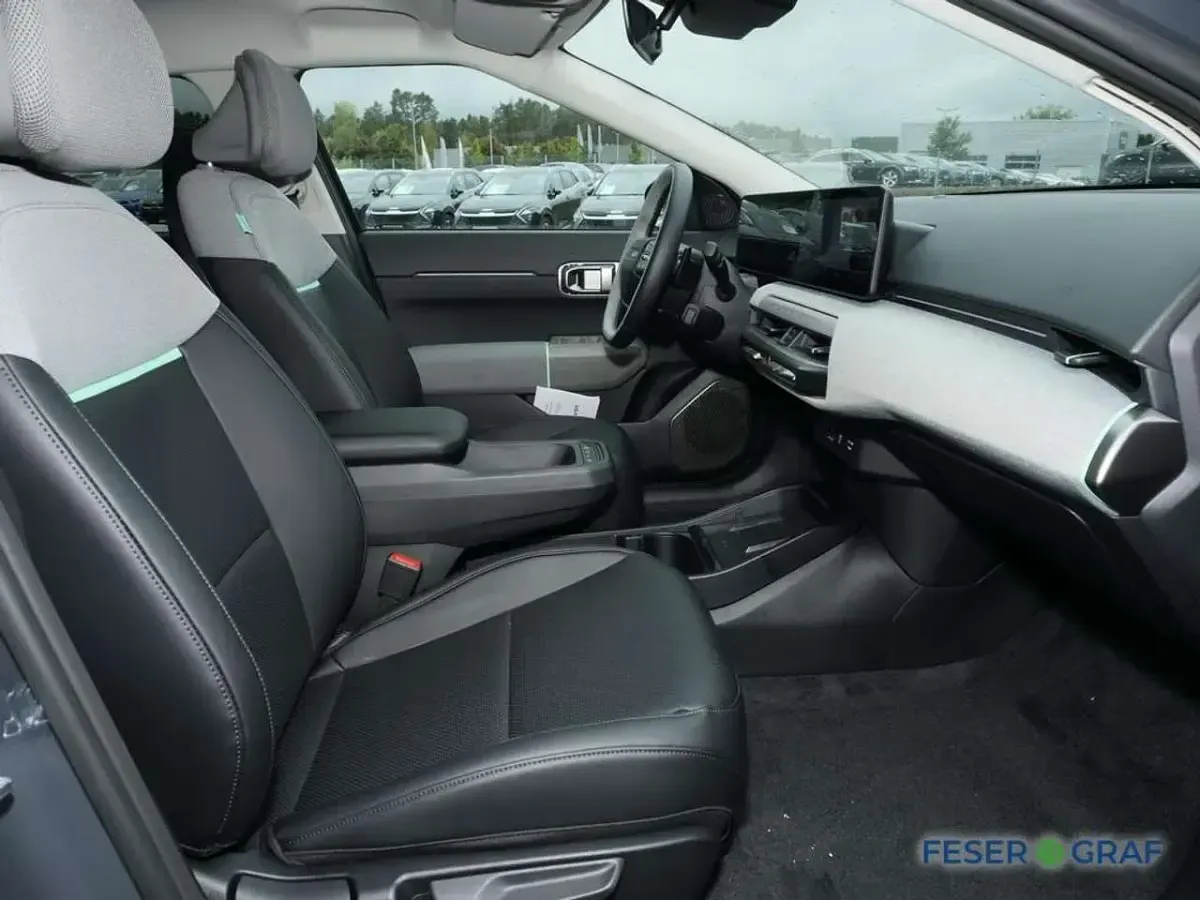 Neu Kia EV4 Earth 150 kW (204 PS) 2026 Pentametal grau Limousine