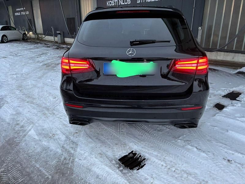 Gebraucht Mercedes GLC220 AMG line 170 PS (125 kW) 2016 Schwarz SUV