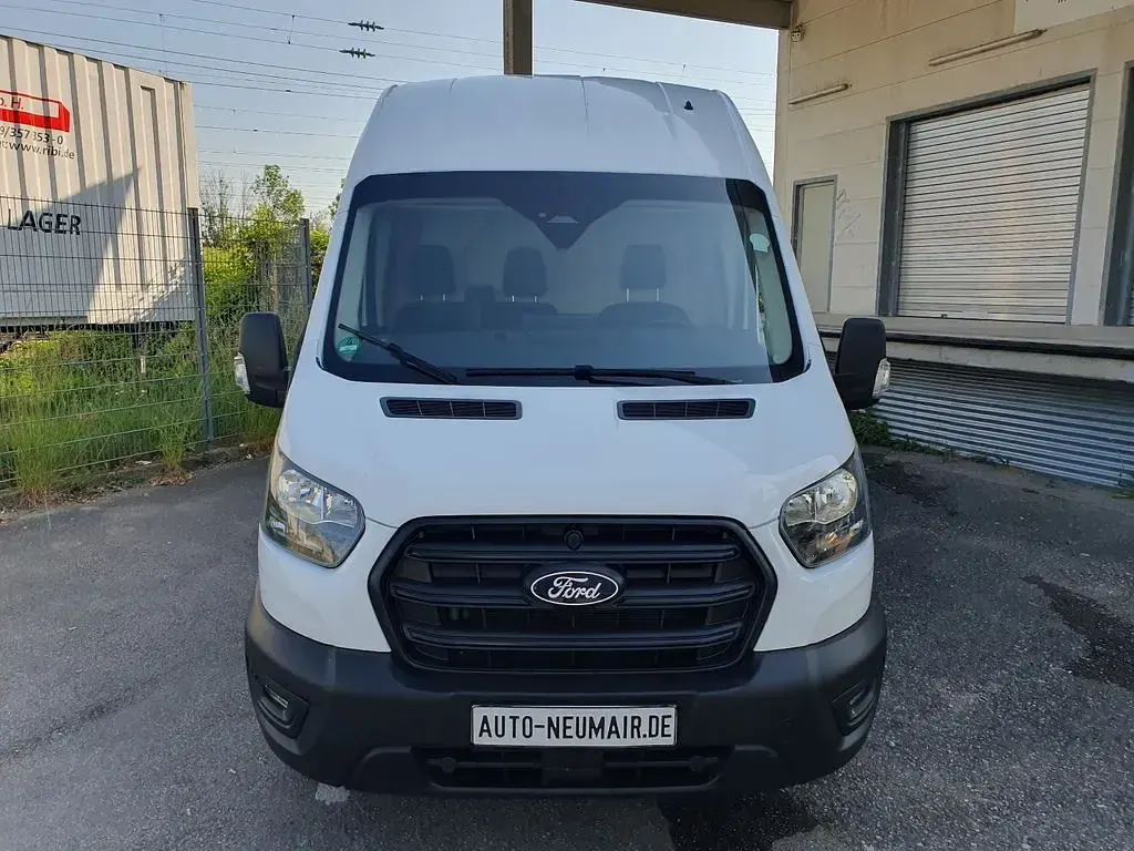 Gebraucht Ford Transit Trend 131 PS (96 kW) 2025 Weiß Van / Kleinbus