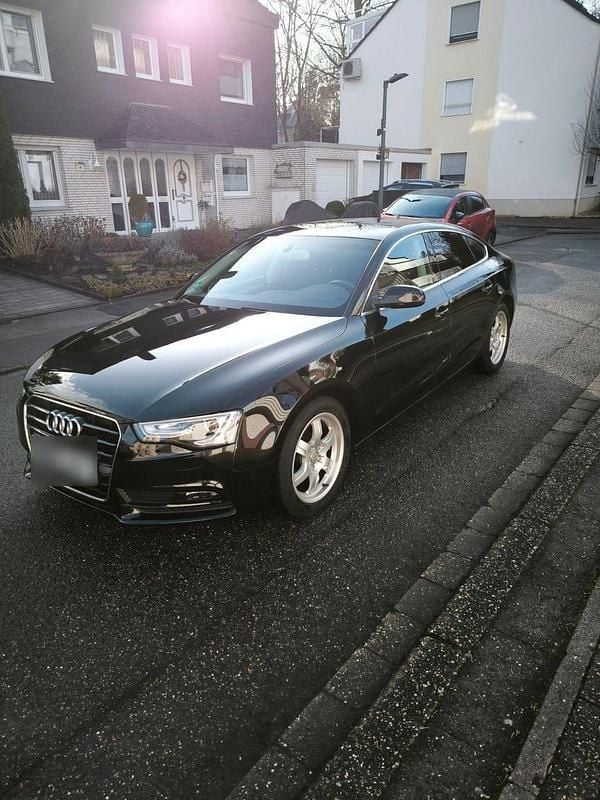 Gebraucht Audi A5 Sportback 144 PS (105 kW) 2016 Schwarz Kleinwagen