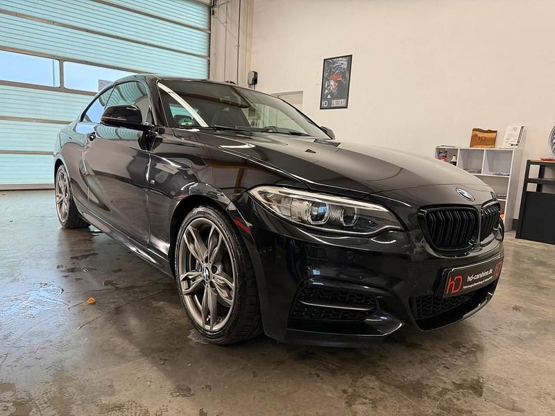 Schwarz Gebraucht 2016 BMW M235 Performance Coupé | 23.999 € (Superpreis) - Bild 1/4