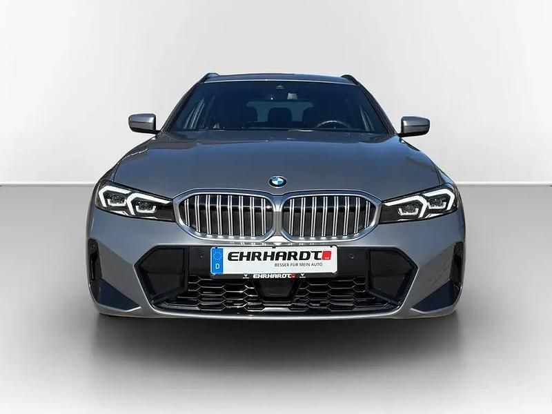 Gebraucht BMW 330 M Sport 245 PS (180 kW) 2024 Grau Kombi