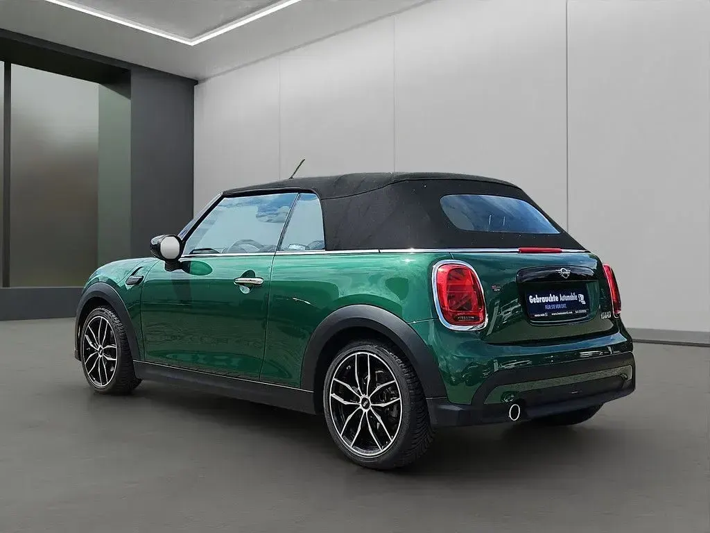 Gebraucht Mini Cooper Cabriolet Classic 136 PS (100 kW) 2024 Grün / british racing green (metallic) Cabrio