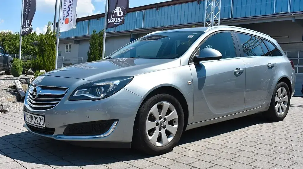 Gebraucht Opel Insignia Edition 131 PS (96 kW) 2015 Silber Kombi