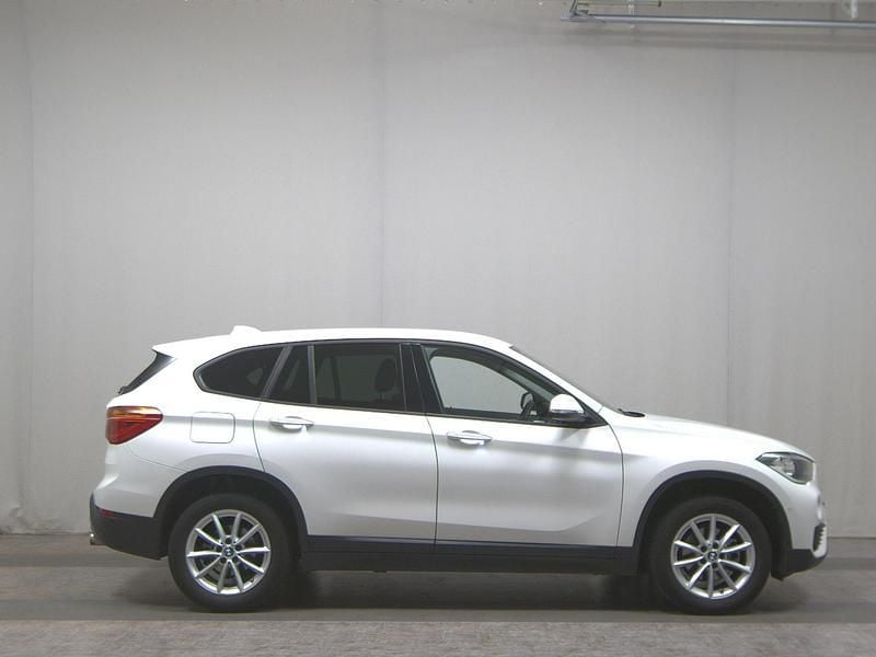 Weiss Gebraucht 2019 BMW X1 Advantage SUV | 20.480 € (Superpreis) - Bild 1/4