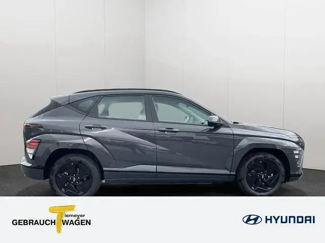 Neu Hyundai Kona Select 99 kW (135 PS) 2026 Grau SUV