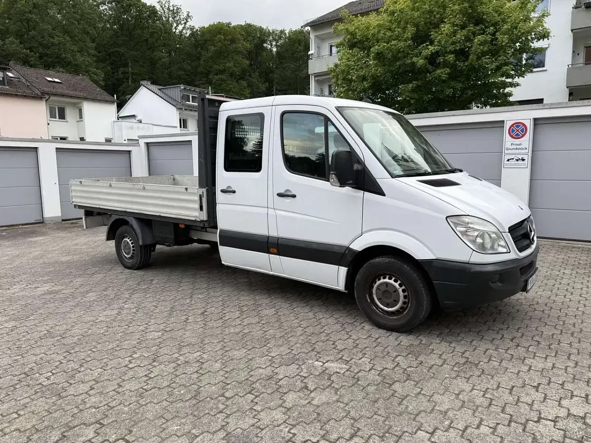 Gebraucht Mercedes Sprinter 129 PS (94 kW) 2011 Weiß Van
