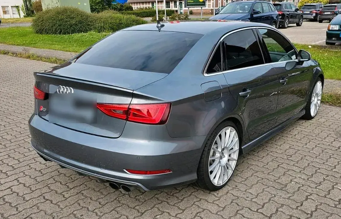 Gebraucht Audi S3 Comfort 300 PS (220 kW) 2014 Silber Limousine