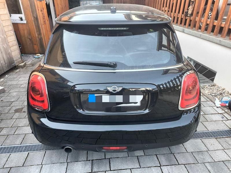 Gebraucht Mini Cooper 136 PS (100 kW) 2018 Schwarz Kleinwagen