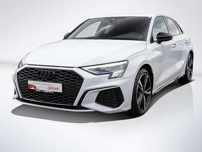 Gletscherweiß metallic Gebraucht 2024 Audi A3 S-Line Limousine | 34.575 € (Teuer) - Bild 1/4