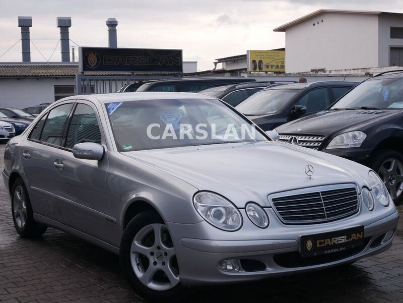 Silber Gebraucht 2003 Mercedes E220 Limousine | 9.998 € - Bild 1/4