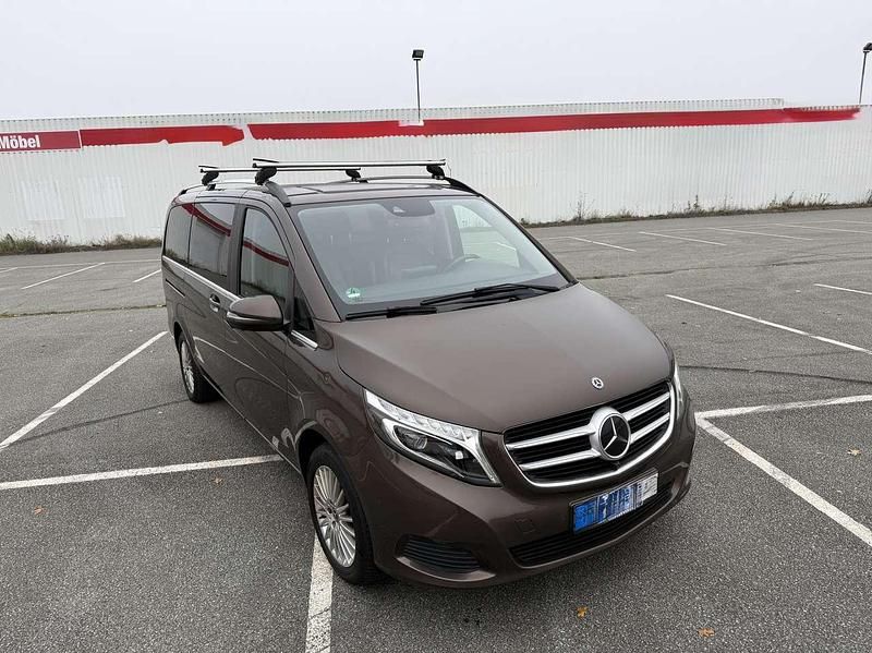Gebraucht 2018 Mercedes 220 Avantgarde Edition Kombi | 34.700 € (Fairer Preis) - Bild 1/4