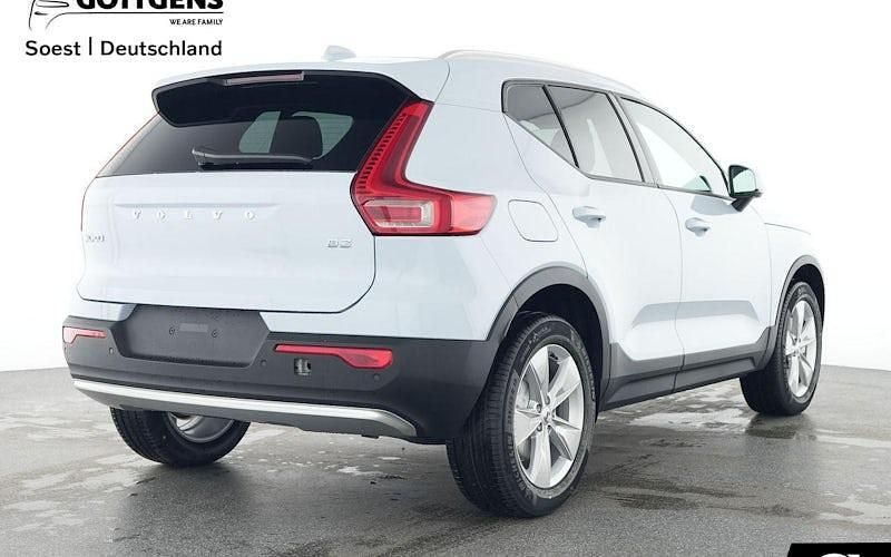 Gebraucht Volvo XC40 Core 163 PS (119 kW) 2025 Blau SUV
