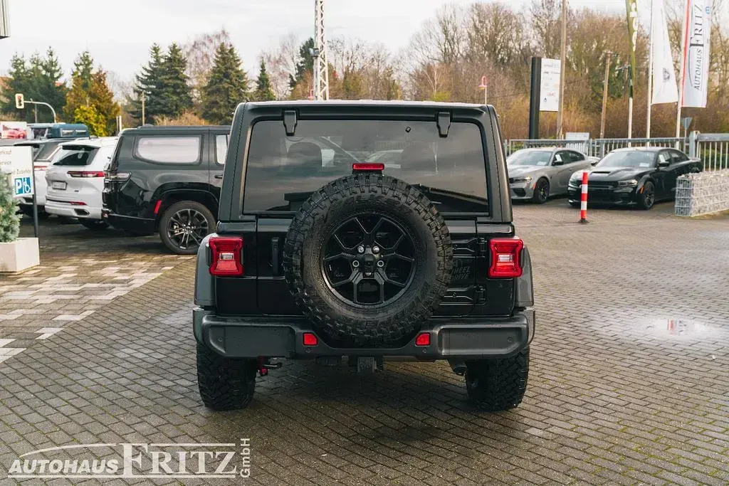 Neu Jeep Wrangler 272 PS (200 kW) 2026 Schwarz SUV