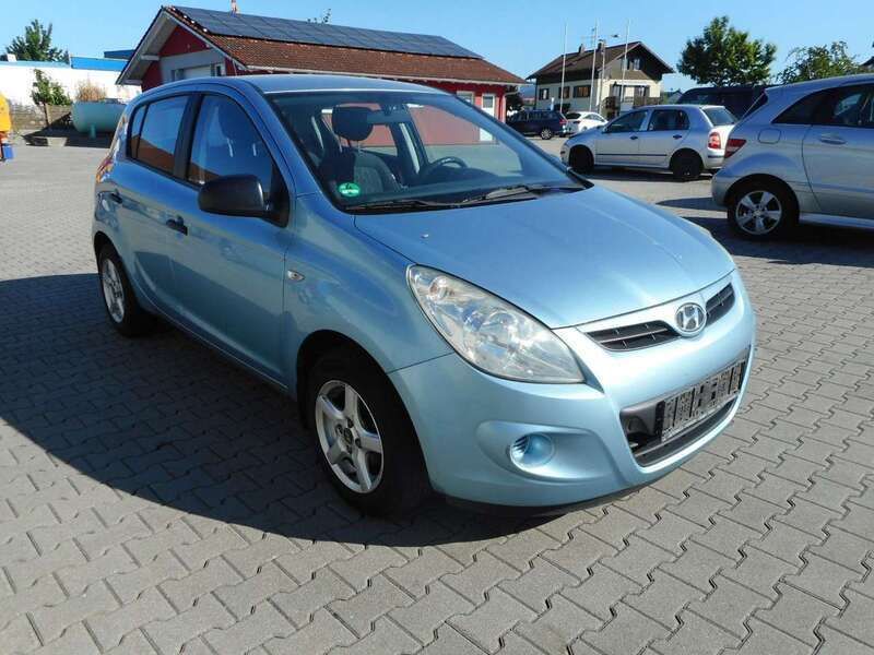 Blau Gebraucht 2010 Hyundai i20 Classic Kleinwagen | 1.888 € (Fairer Preis) - Bild 1/4