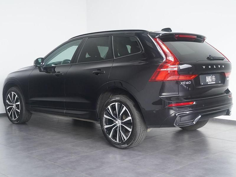 Gebraucht Volvo XC60 Ultimate 250 PS (183 kW) 2022 Onyx black SUV