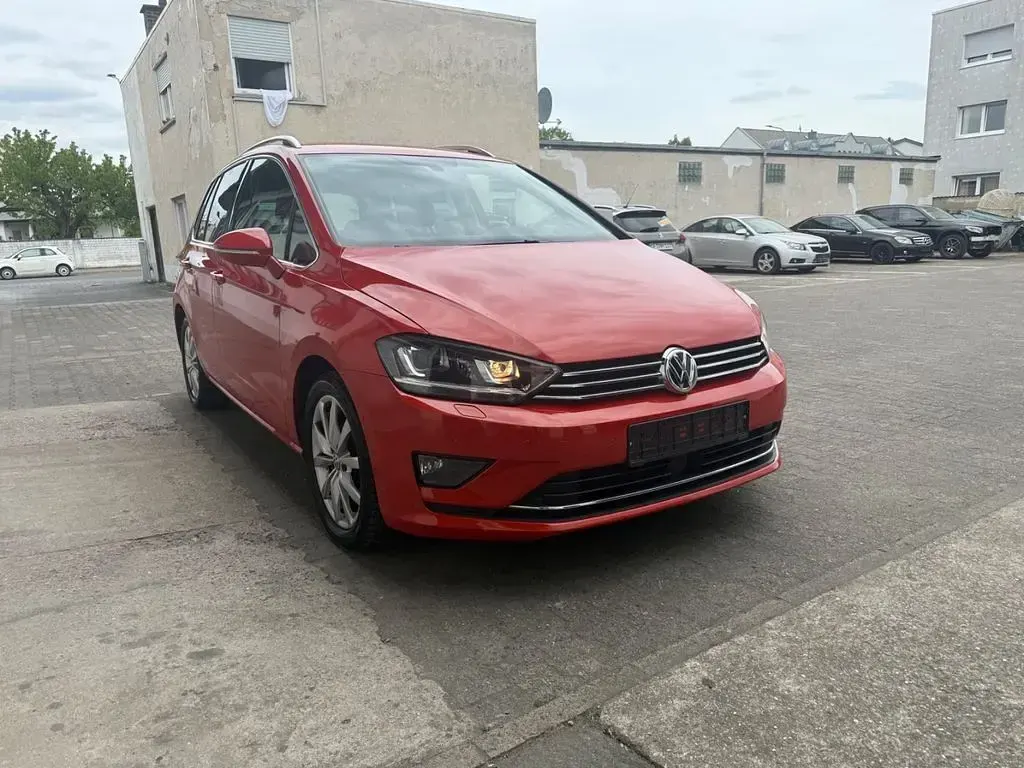 Gebraucht VW Golf Sportsvan Highline 125 PS (91 kW) 2014 Orange Van / Kleinbus