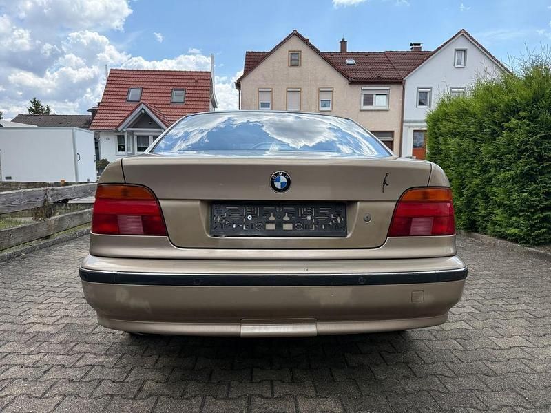 Beige Gebraucht 2000 BMW 523 Limousine | 2.800 € (Superpreis) - Bild 1/4