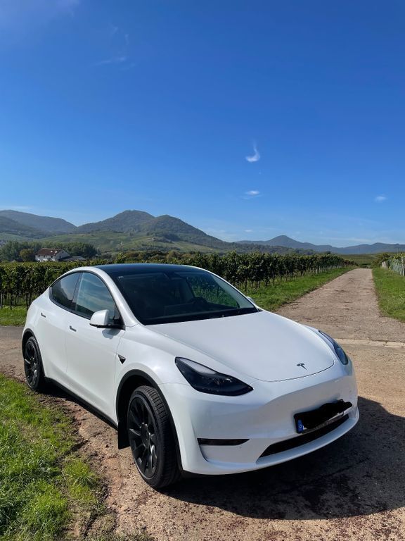 Weiß Gebraucht 2022 Tesla Model Y Long Range SUV | 36.000 € (Fairer Preis) - Bild 1/4