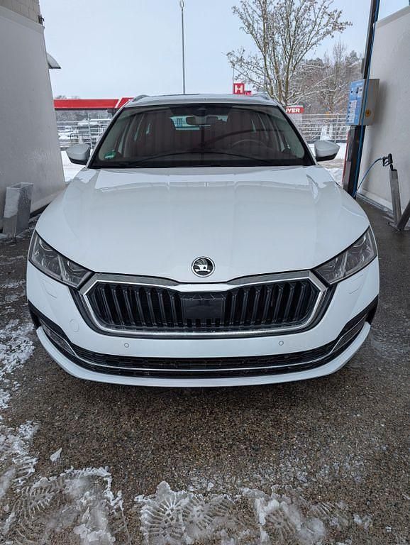 Gebraucht Skoda Octavia Style 116 PS (85 kW) 2021 Weiß Kombi