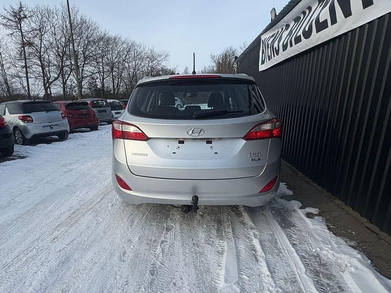 Gebraucht Hyundai i30 Trend 135 PS (99 kW) 2013 Kombi