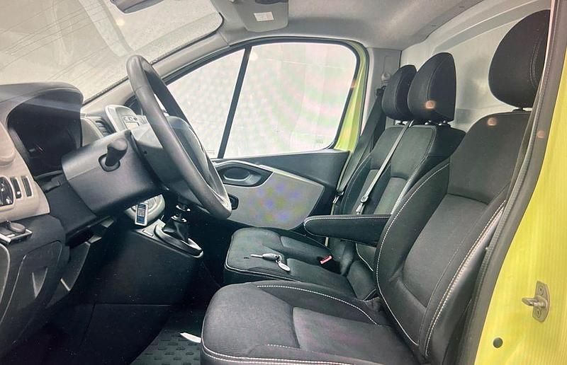 Gebraucht Renault Trafic 95 PS (69 kW) 2018 Weiß Van / Kleinbus