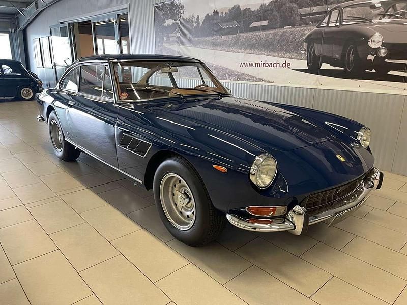 Second-hand Ferrari 330 300 CP (220 kW) 1967 Albastru Coupe