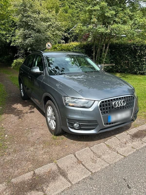 Grau Gebraucht 2014 Audi Q3 SUV | 11.000 € (Superpreis) - Bild 1/4