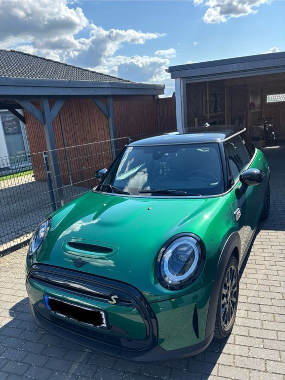 Gebraucht Mini Cooper SE 135 kW (184 PS) 2023 Grün Kleinwagen