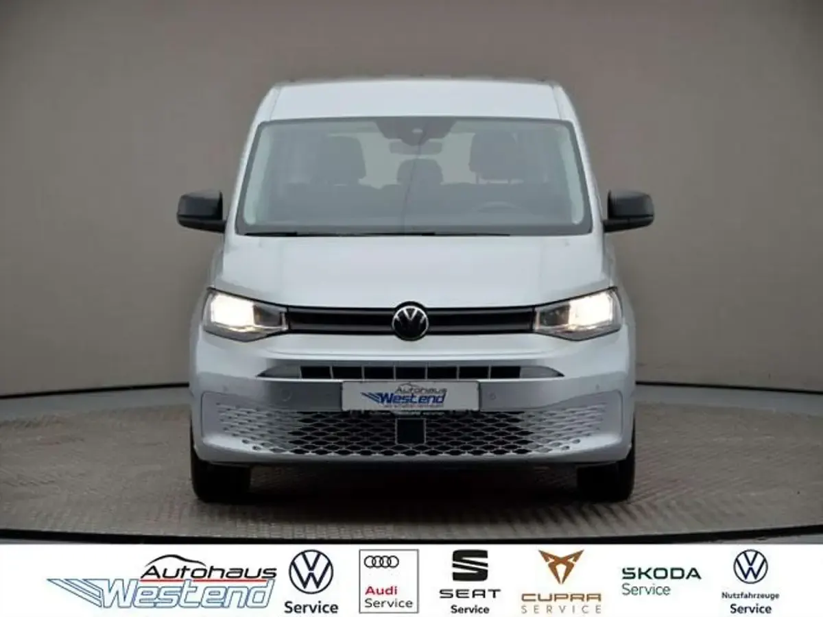 Gebraucht VW Caddy Maxi 114 PS (83 kW) 2023 Reflexsilber Van / Kleinbus