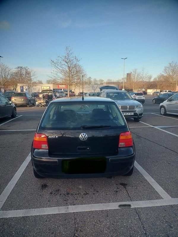 Gebraucht VW Golf IV 75 PS (55 kW) 2002 Schwarz Kleinwagen