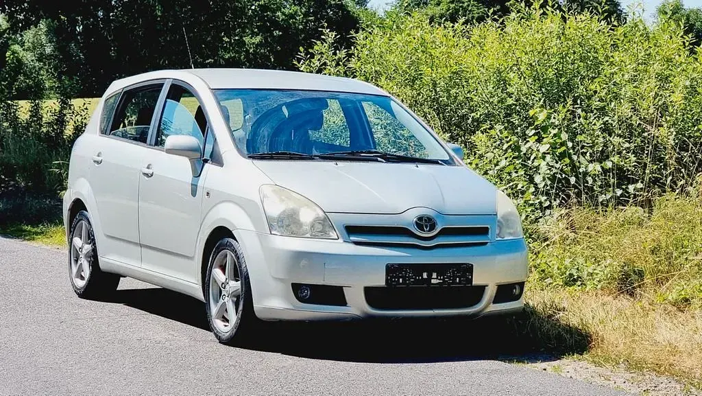 Gebraucht Toyota Corolla Verso 129 PS (94 kW) 2007 Silber Van / Kleinbus