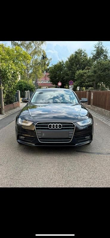 Gebraucht Audi A4 S-Line 170 PS (125 kW) 2012 Schwarz Limousine