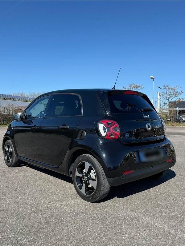 Gebraucht Smart ForFour Electric Drive 60 kW (82 PS) 2021 Schwarz Kleinwagen