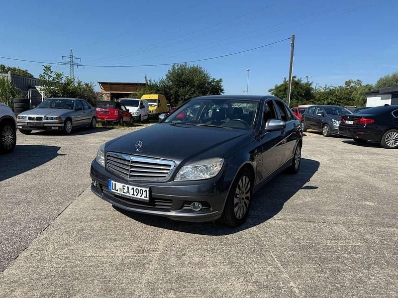 Tenoritgrau metalliclack Gebraucht 2008 Mercedes C220 Limousine | 3.999 € (Fairer Preis) - Bild 1/4